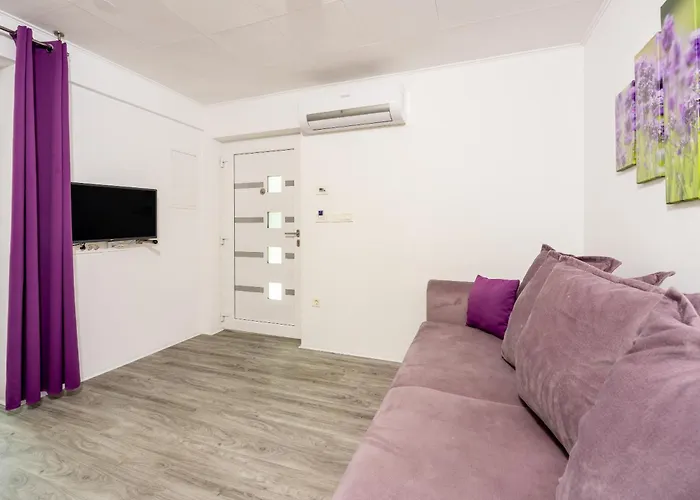 アパート Relax Derossi 2