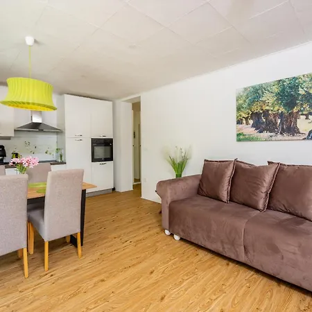 Relax Derossi 2 Apartman