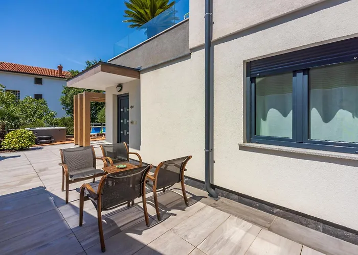 Relax Derossi 2 קריקווניצה